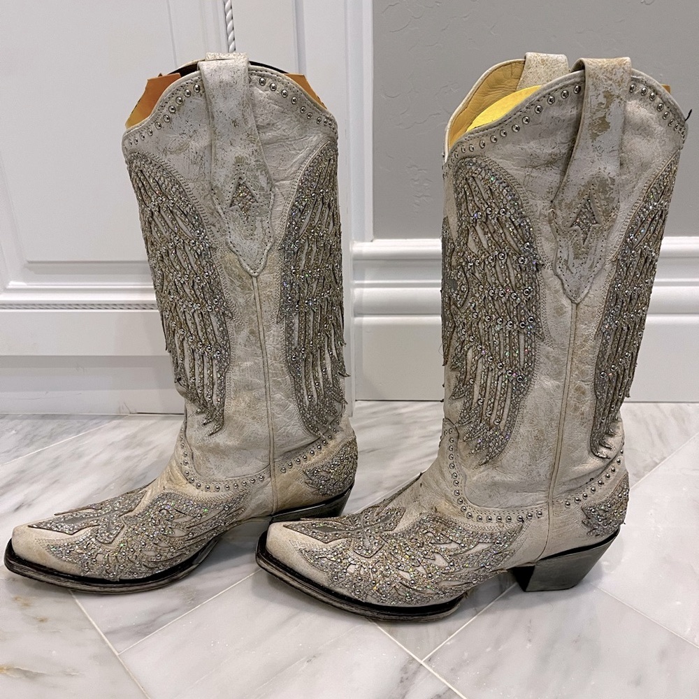 Coral Gorgeous Cream and Silver Boots